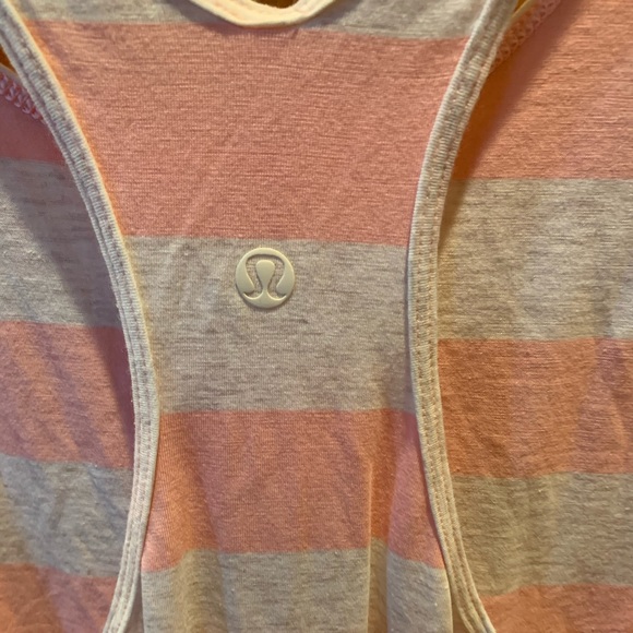 Lululemon Cool Razorback - Picture 5 of 6